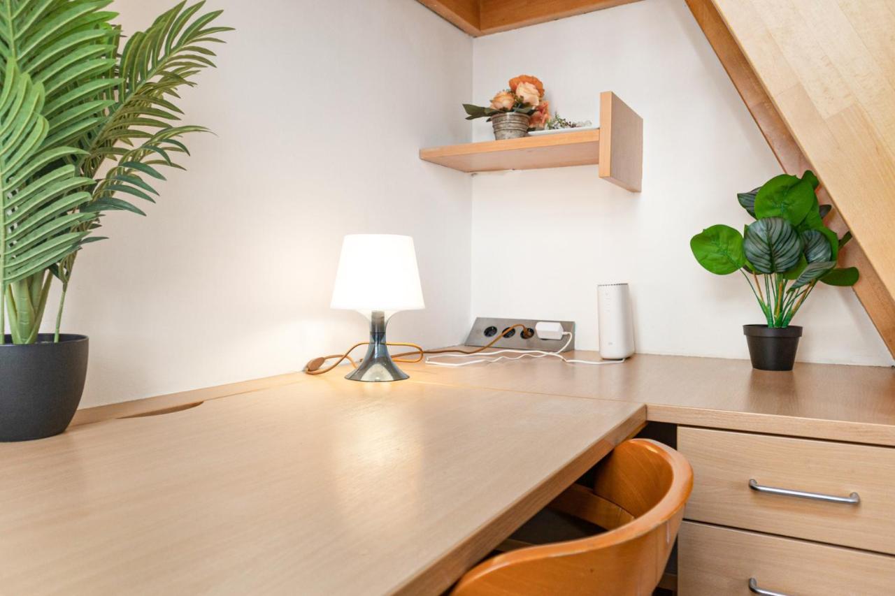 Attractive Apartment Near Wiener Stadthalle Bagian luar foto